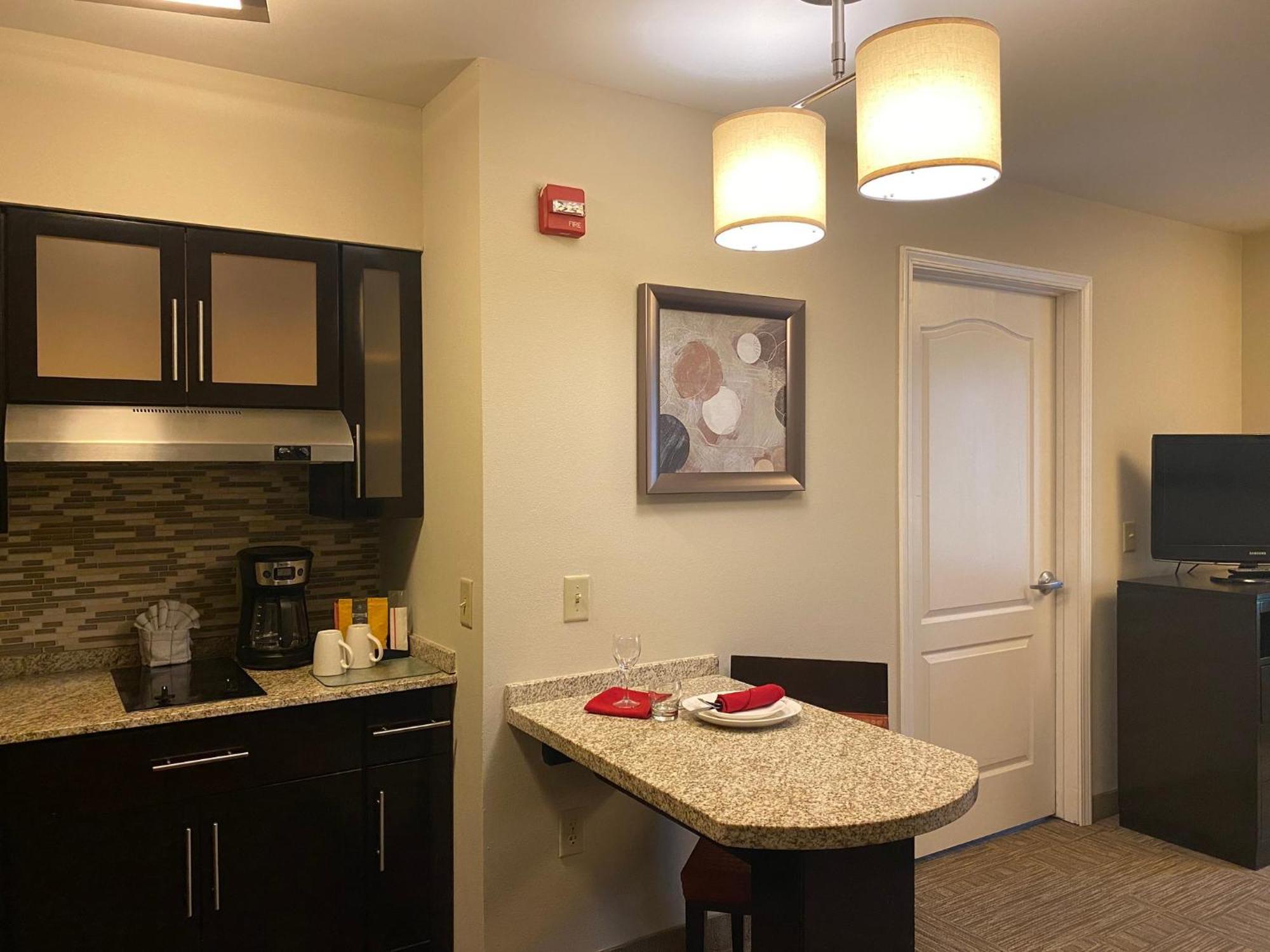Staybridge Suites Syracuse Liverpool By Ihg מראה חיצוני תמונה